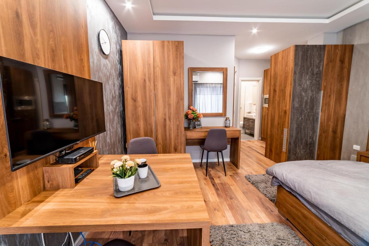 Ivi Place Apartments Novi Sad Esterno foto