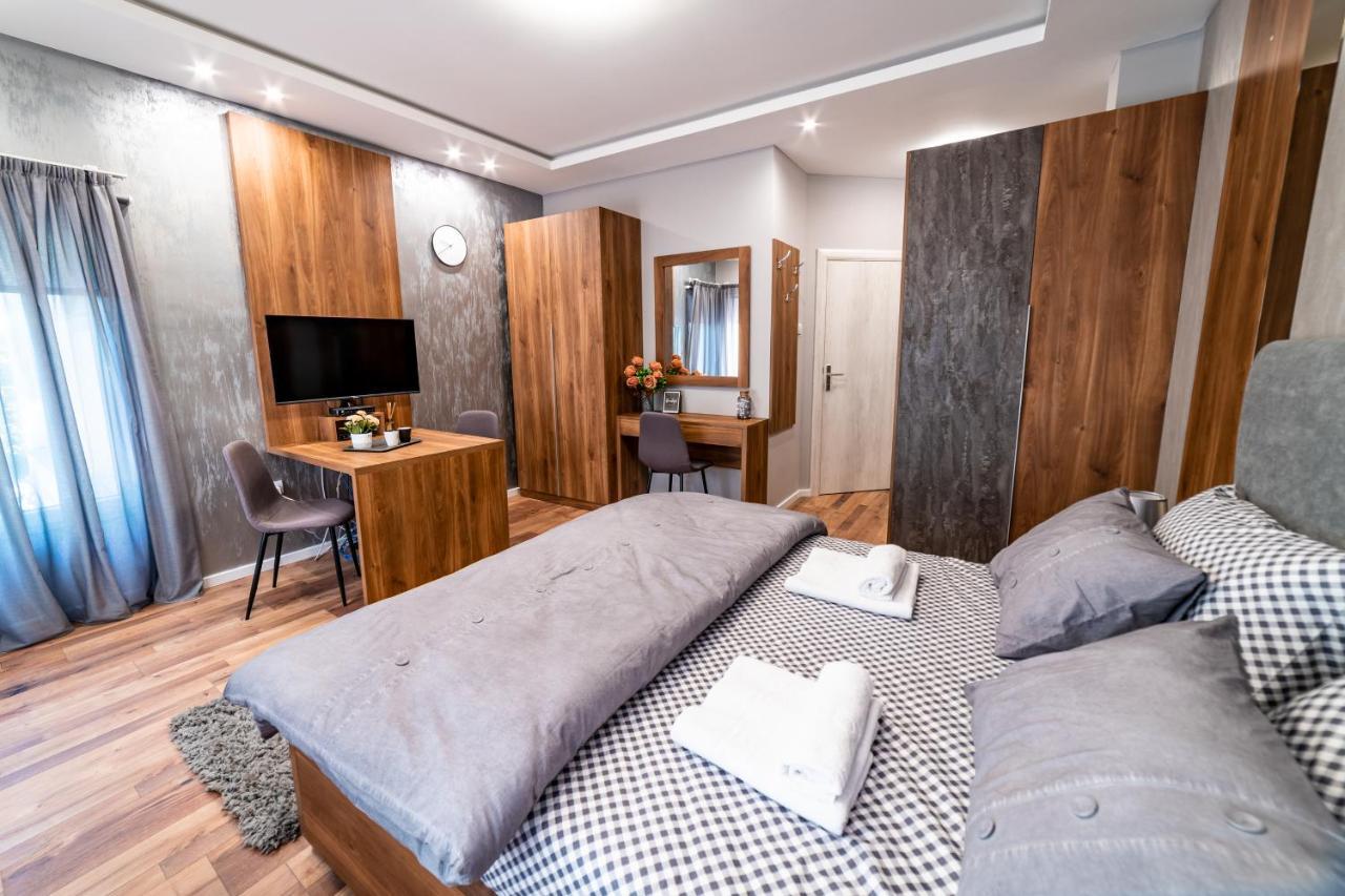Ivi Place Apartments Novi Sad Esterno foto