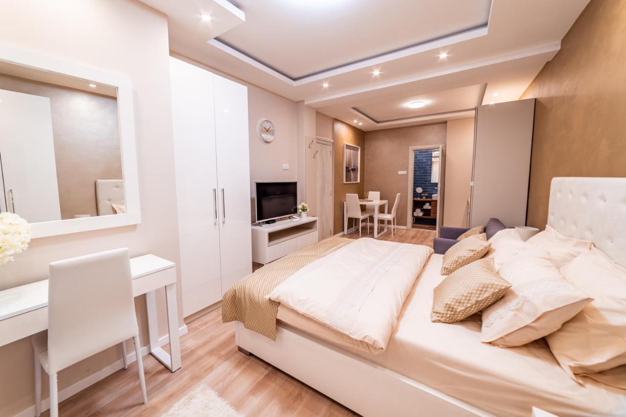 Ivi Place Apartments Novi Sad Esterno foto