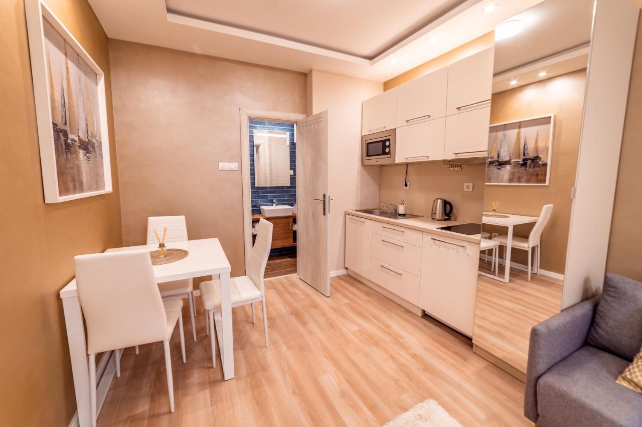 Ivi Place Apartments Novi Sad Esterno foto