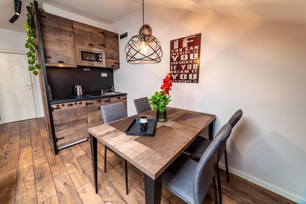 Ivi Place Apartments Novi Sad Esterno foto