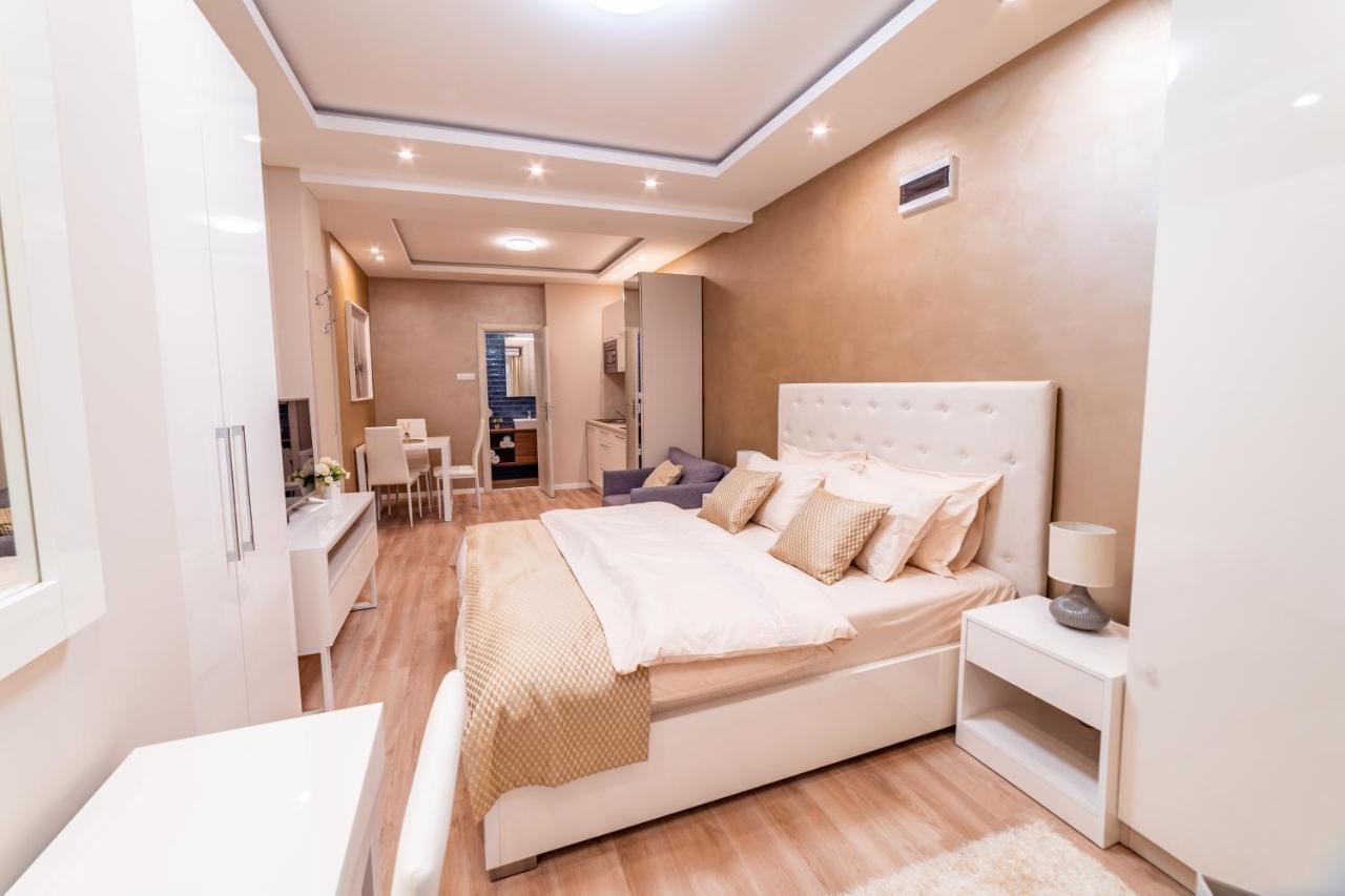 Ivi Place Apartments Novi Sad Esterno foto