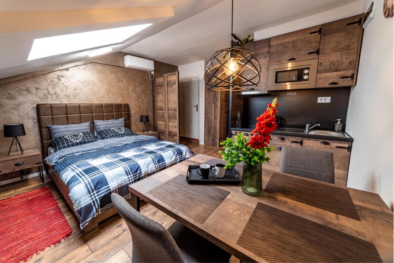 Ivi Place Apartments Novi Sad Esterno foto